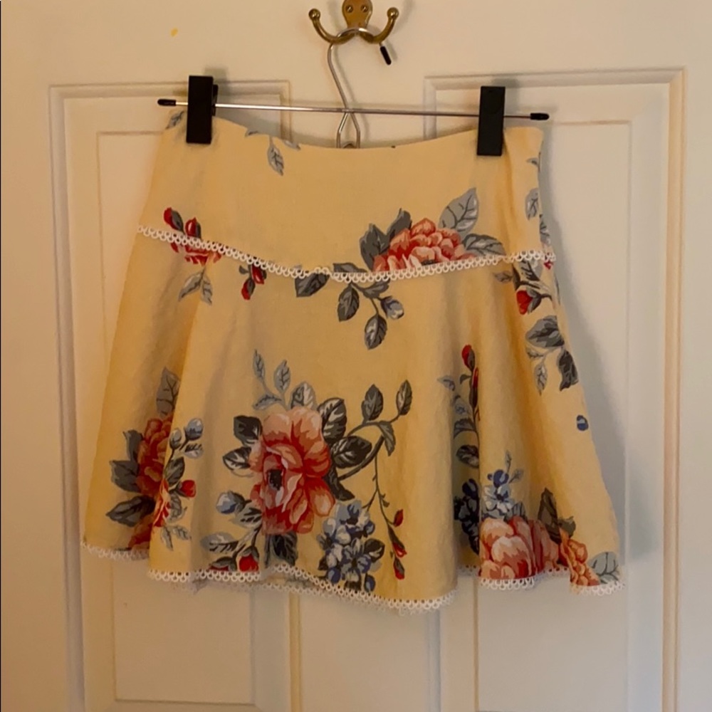 mini skirt